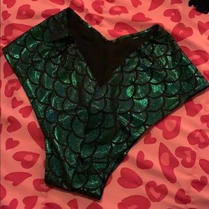 Mermaid high rise booty shorts